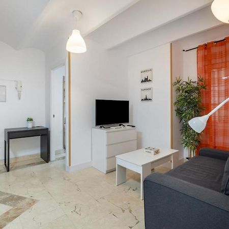 2 Bedroom 1 Bathroom Furnished - Sol - Cozy Vintage - Mintystay Madrid Exterior foto