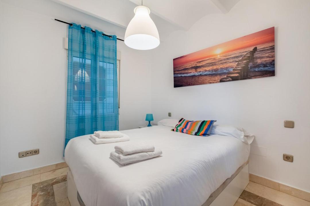 2 Bedroom 1 Bathroom Furnished - Sol - Cozy Vintage - Mintystay Madrid Exterior foto